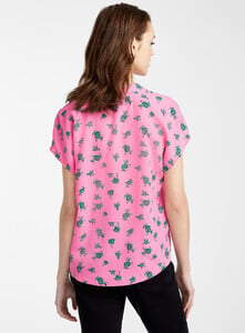 ICÔNE - Recycled polyester V boxy blouse - Patterned Green - A2_1.jpg