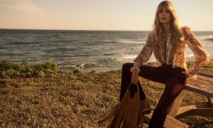 5_9068tlky_lucky_lace_collar_shirt_cream_jac_8831plky_lucky_velvet_flare_pant_aube_3273f20_lucky_charm_evil_eye_hoop_brass_3240f20_buckled_loafer_gold_python_3295f20_sma.jpg