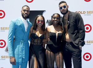 Parker+McKenna+Posey+BET+Awards+2019+Pantene+FJa8AvRL72Tl.jpg