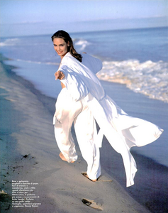 604425005_dOrazio_Vogue_Italia_September_1992_05.thumb.png.ad4f4a613fa975d74075966d348adddd.png