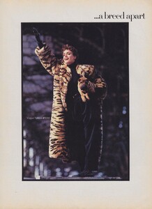 680132844_VOGUEUSAug198502.thumb.jpg.15198412f9dd6c17e0226fe086e5d047.jpg