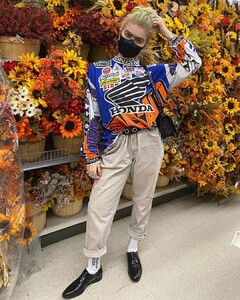 696566258_sophiahadjipanteli15975067912376381657306726416_33586514.thumb.jpg.e95f9092de2d614a089ca7a9bb3277e7.jpg