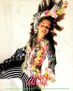 Avedon_Versace_Spring_Summer_1993_04.thumb.png.2a3017783a92da564246ac1d674f3aba.png