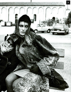 Barbieri_Vogue_Italia_November_1985_02.thumb.png.69b41c31c80dcda149a66ce54c4e05a7.png