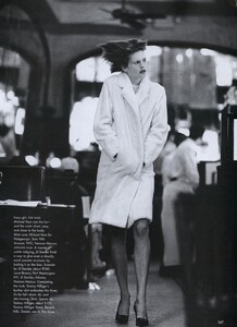 Cafe_Meisel_US_Vogue_October_1997_06.thumb.jpg.7b0d1781a092fa17b493bb6c2eb1397b.jpg