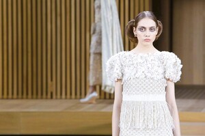 Chanel-Spring-Summer-2016-Paris-4867-1453804758.thumb.jpg.58ecc5597e4c585da4d75aa8f836d4ad.jpg