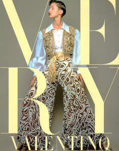 Chin_Valentino_Spring_Summer_1993_01.thumb.png.281e8c9055ec5a5094e16f84e3fdf703.png