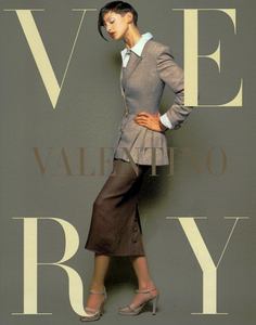 Chin_Valentino_Spring_Summer_1993_05.thumb.png.241f5bf68aeb14beaa9081433d1b3c39.png