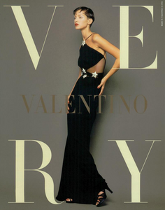 Chin_Valentino_Spring_Summer_1993_09.thumb.png.24ee2e3855e056a9b6d08d39ecdfea5d.png