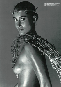 Donne_Vogue_Italia_December_1982_03.thumb.png.3350aebc4d94a3811ac4bf878db5fe51.png