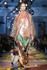Emilio-Pucci-RTW-FW17-Milan--5362-1487864546.thumb.jpg.42c6ef825d0ac3ed130df3f32c1accf7.jpg
