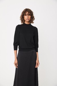 FridaKnitNoir_Juniper-ROWIE_050.jpg