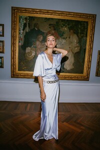 GOWNS_MOB_04.jpg