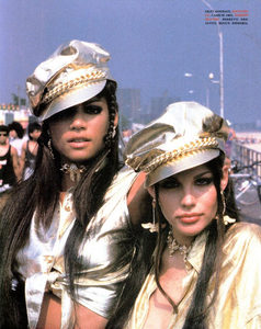 Golden_Angels_Hanson_Vogue_Italia_September_1992_05.thumb.png.0b05bb62739c3f8cf51b263768cd361d.png