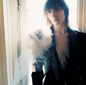 Janson_UK_Vogue_June_2001_09.thumb.png.58e694abdaec9591d6ca13e8e2087c9a.png