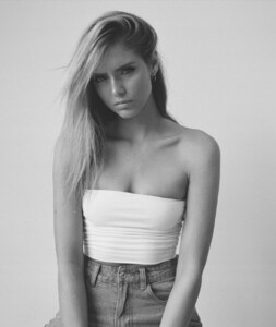 Kari-Riley-Sexy-The-Fappening-Blog-1.jpg