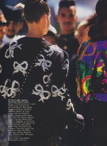 Kirk_US_Vogue_December_1988_01.thumb.jpg.7c25a0d89aef3577200f97f69f756641.jpg