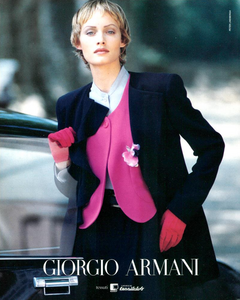 Lindbergh_Giorgio_Armani_Fall_Winter_93_94_03.thumb.png.0bff6844599c91c7380d1796da3e559e.png