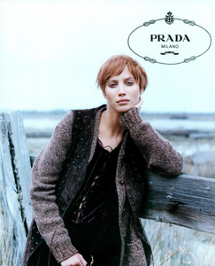 Lindbergh_Prada_Fall_Winter_93_94_04.thumb.png.54b43a1d37b53bfc664b2fcbfbdc0092.png