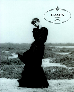 Lindbergh_Prada_Fall_Winter_93_94_07.thumb.png.674a6a226abf12127dad871e48791511.png