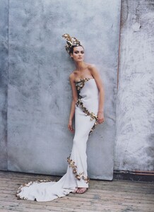 Lindbergh_US_Vogue_April_1997_11.thumb.jpg.db94fe1a6bd9da74b406075c3dee4b42.jpg
