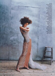 Lindbergh_US_Vogue_April_1997_12.thumb.jpg.08ef0ee4f26bd97433cc2308e16e4131.jpg