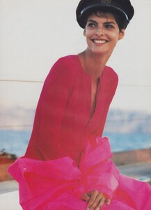 Lindbergh_US_Vogue_December_1988_06.thumb.jpg.427cd5606fc94883cad9a0eaf5c17aad.jpg