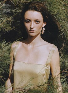 Lindbergh_US_Vogue_October_1998_10.thumb.jpg.8189bb2bc6d1de95fac3e938bba17b2a.jpg