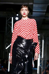 MSGM-Ready-To-Wear-Fall-Winter-2016-Milan-7819-1456673219.thumb.jpg.f34e5a1db6975f1edf9672ae8a3fed46.jpg