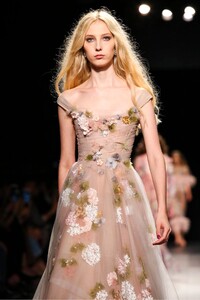 Marchesa-RTW-SS18-New-York-5838-1505320481.jpg