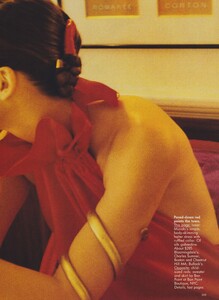 Maser_US_Vogue_December_1988_06.thumb.jpg.c2d321e8e3da81653da6ff44b527f26b.jpg