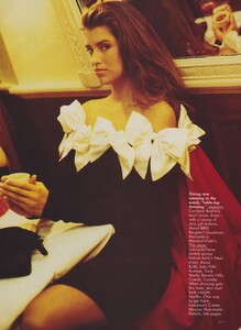 Maser_US_Vogue_December_1988_08.thumb.jpg.8e0e4ae8cb1cf054689453e362cda389.jpg