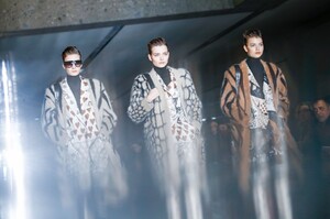 Max-Mara-RTW19-FW19-Milan-31250-1550743352.thumb.jpg.6170f7bae6d1f469b73a4cfb77708cd5.jpg