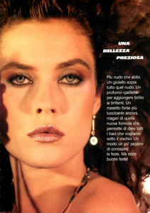 McKinley_Vogue_Italia_December_1982_02.thumb.png.950bd083c44369517bfead57b020c38d.png