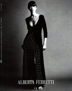 Meisel_Alberta_Ferretti_Spring_Summer_1993_02.thumb.png.5ed5ba4c8d6abdba4d348e39b1c915e4.png