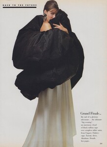 Meisel_US_Vogue_November_1986_10.thumb.jpg.08bfc3e431e5b0597a839a85b9c35754.jpg