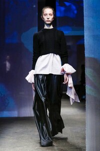 Milly-RTW-FW17-New-York-9777-1486736661.thumb.jpg.a91e2ccbcfeabf8841708e76ed2f4cec.jpg
