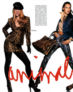 News_Chin_Vogue_Italia_September_1992_04.thumb.png.9322e4777e14187b76fc8c41909f89b0.png