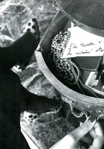 Newton_Vogue_Italia_December_1982_09.thumb.png.b64bd8d156053a5b6cc48dc58902c332.png
