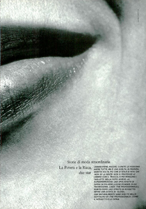 Newton_Vogue_Italia_December_1982_14.thumb.png.2f83034e45128855239f55bb6772d327.png