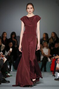 Oscar-de-La-Renta-Ready-To-Wear-Fall-Winter-2016-New-York-7382-1455648698.thumb.jpg.1a1cf1b638ba35ec35f7c5ffb81df63b.jpg