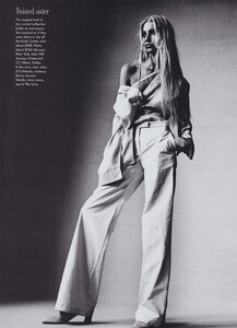 Penn_US_Vogue_April_1997_06.thumb.jpg.47791b65a118e316bd5ecd847e943182.jpg