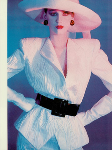 Pomeriggio_Bailey_Vogue_Italia_March_1986_01_10.thumb.png.5c4af1be04517770fcd4a4f9c55237e6.png