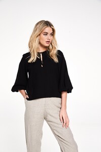 ROWIE_Theo-Blouse-Noir_Savannah-Pre-Spring_004.jpg