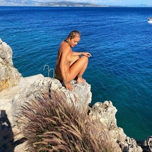 Rita-Ora-Sexy-in-Bikini-3.jpg