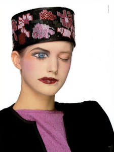 Rivoluzionata_Bailey_Vogue_Italia_September_1984_02_02.thumb.png.bb9c6e11d4fbd3db895737df1257d421.png