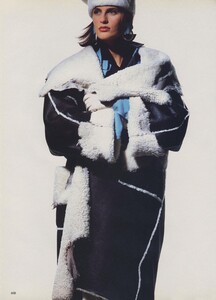 Shearling_Penn_US_Vogue_October_1986_01.thumb.jpg.37a4a28143327fa69cb7c0a8c088bdea.jpg