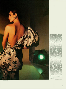 Silenzio_Bailey_Vogue_Italia_March_1986_01_02.thumb.png.e08c6a30593ba39cf72d141c525f3e01.png