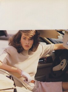 Sweater_King_US_Vogue_October_1986_04.thumb.jpg.e927b614072a72fc9b04f8aa712845f4.jpg