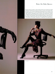 Tocchi_Bailey_Vogue_Italia_September_1984_02_06.thumb.png.8d6643506e0afc7af1fe0dfd4d3c79a2.png